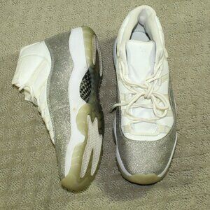 Women's Size 9.5 - Air Jordan 11 Retro Vast Grey Silver White Shoes AR0715-100